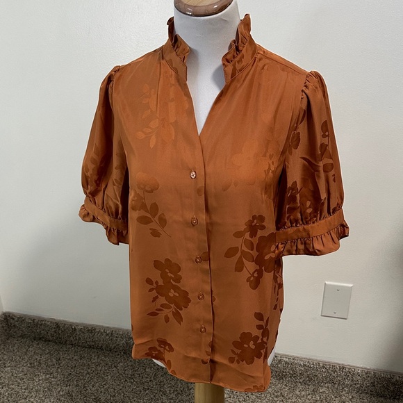 Ann Taylor Tops - 💕 NWOT Ann Taylor Satin Button Up Blouse
